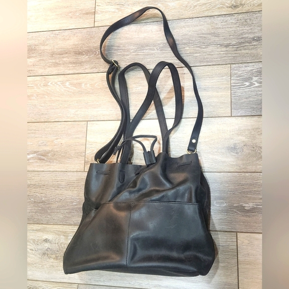Parker Clay Handbags - Parker Clay black crossbody bucket bag